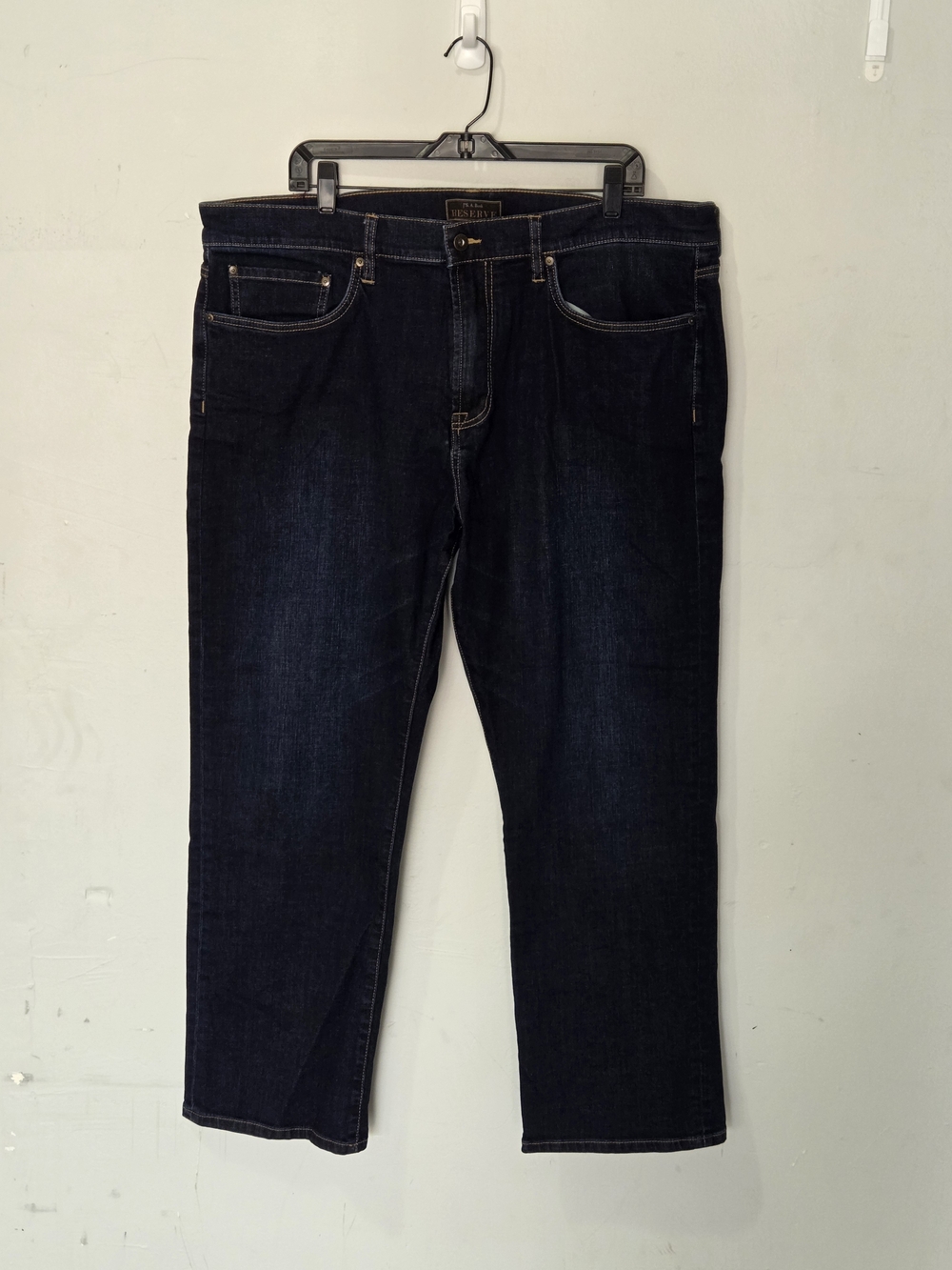 Jos. A. Bank Reserve Men’s Jeans 40W x 30L Dark Wash Traditional Fit